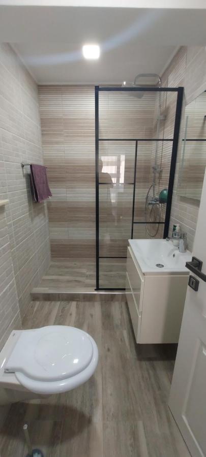 شقة Apartament Nina Năvodari المظهر الخارجي الصورة